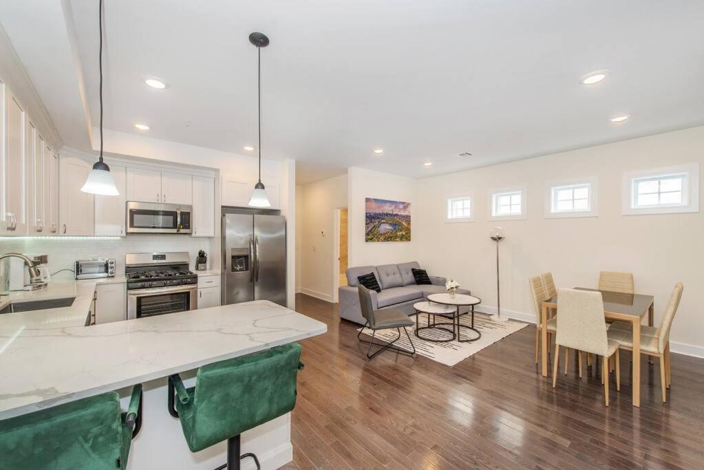 Stylish Chic Condo Nyc At Fingertips North Bergen Eksteriør billede