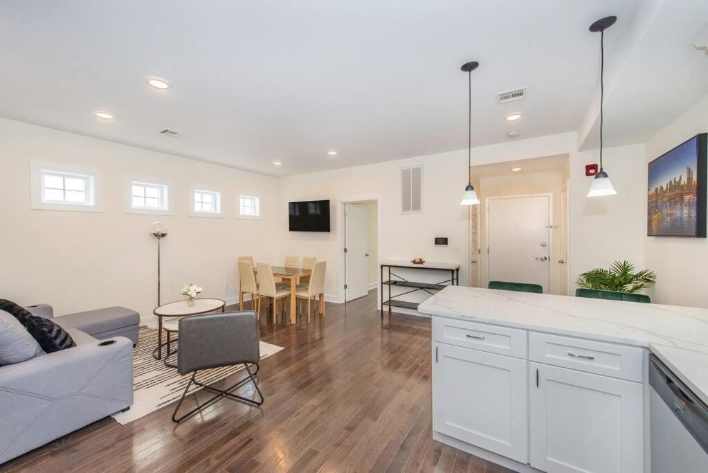 Stylish Chic Condo Nyc At Fingertips North Bergen Eksteriør billede
