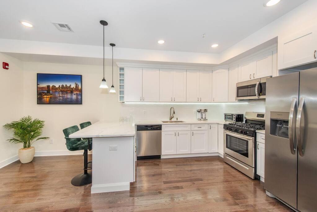 Stylish Chic Condo Nyc At Fingertips North Bergen Eksteriør billede