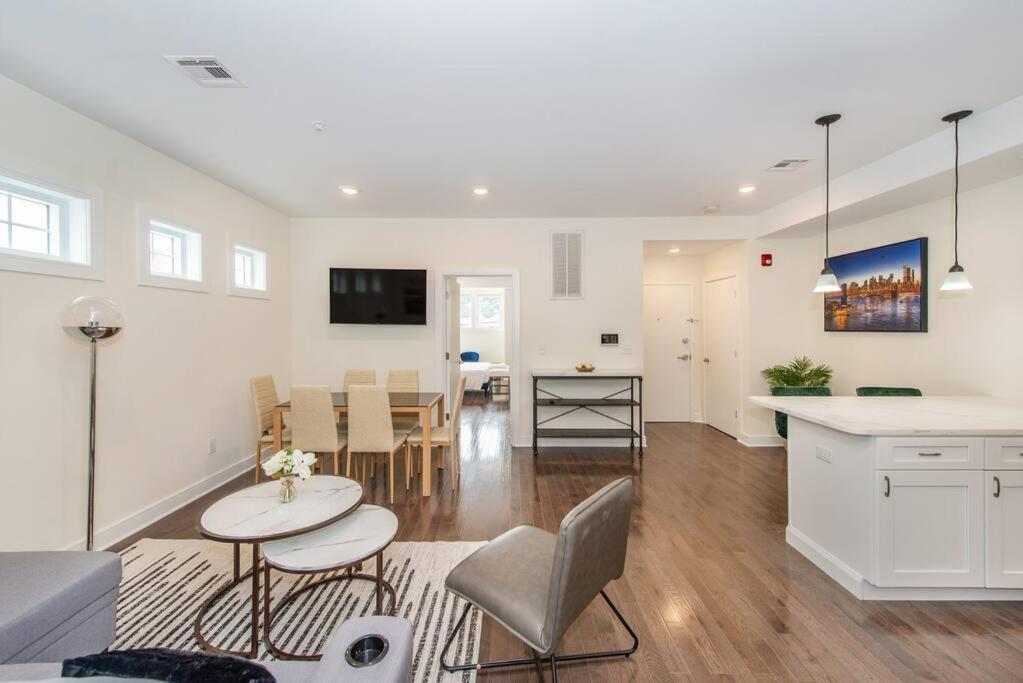 Stylish Chic Condo Nyc At Fingertips North Bergen Eksteriør billede