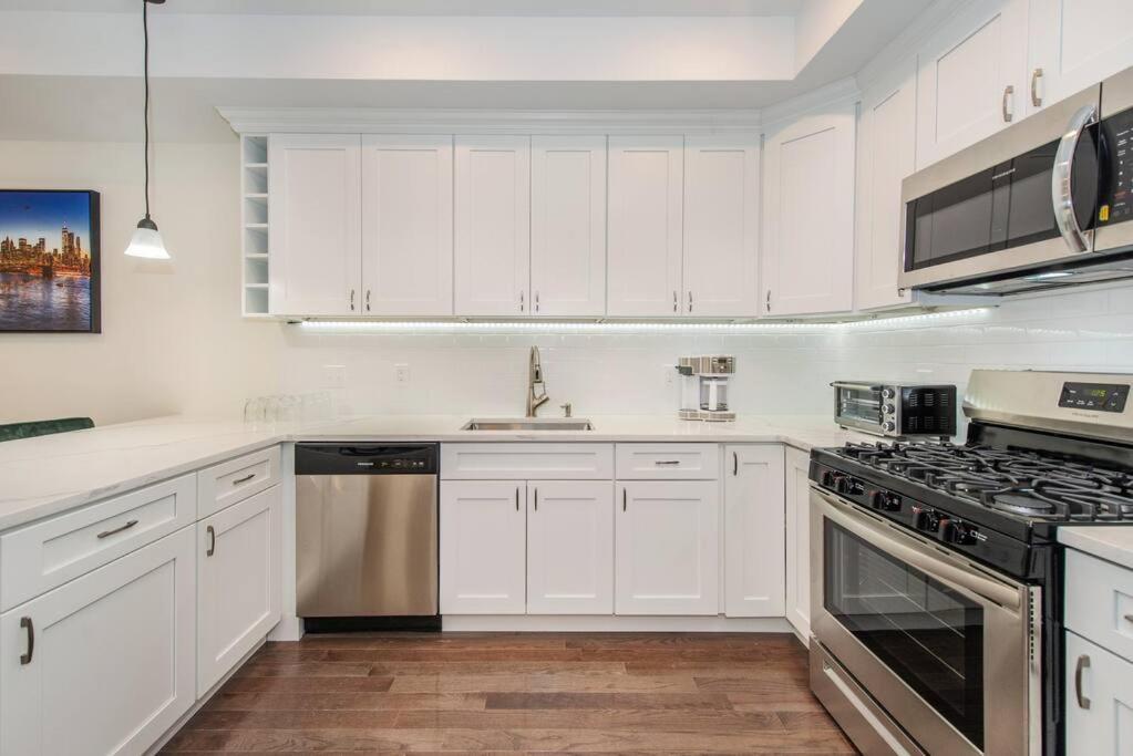Stylish Chic Condo Nyc At Fingertips North Bergen Eksteriør billede
